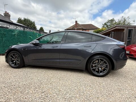 Tesla Model 3 Auto RWD 4dr 11