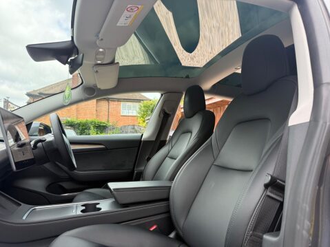 Tesla Model 3 Auto RWD 4dr 28