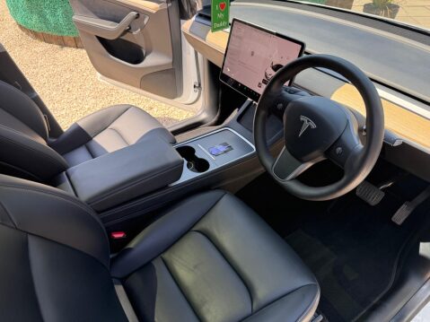 Tesla Model Y (Dual Motor) Long Range Auto 4WDE 5dr 22