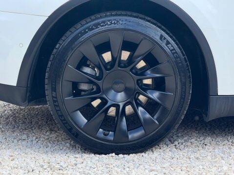 Tesla Model Y (Dual Motor) Long Range Auto 4WDE 5dr 21