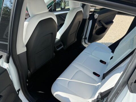 Tesla Model Y (Dual Motor) Performance Auto 4WDE 5dr 25