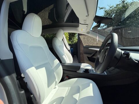 Tesla Model Y (Dual Motor) Performance Auto 4WDE 5dr 23