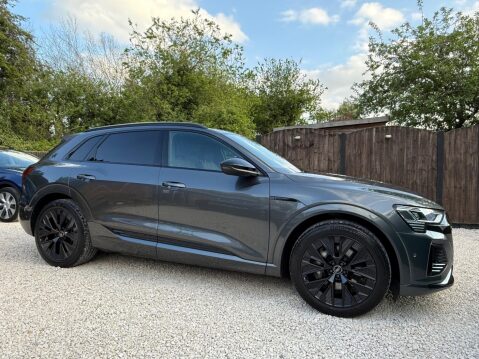 Audi Q8 55 Black Edition Auto quattro 5dr 114kWh (11kW Charger) 8