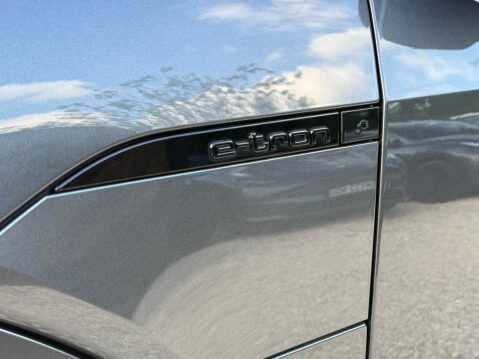 Audi Q8 55 Black Edition Auto quattro 5dr 114kWh (11kW Charger) 29