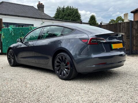 Tesla Model 3 (Dual Motor) Performance Auto 4WDE 4dr (Performance Upgrade) 3