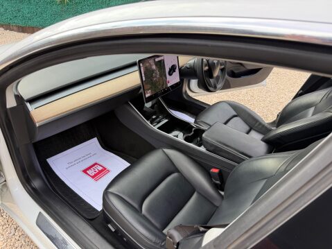 Tesla Model 3 Standard Range Plus Auto RWD 4dr 30