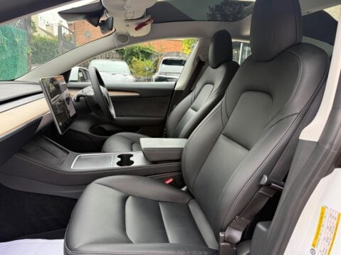 Tesla Model 3 (Dual Motor) Long Range Auto 4WDE 4dr 41