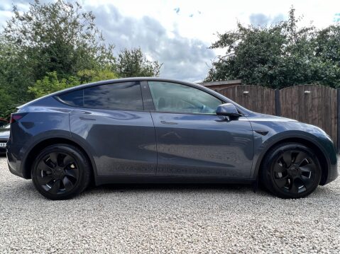 Tesla Model Y (Dual Motor) Long Range Auto 4WDE 5dr 9