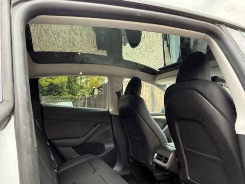 Tesla Model Y (Dual Motor) Long Range Auto 4WDE 5dr 27