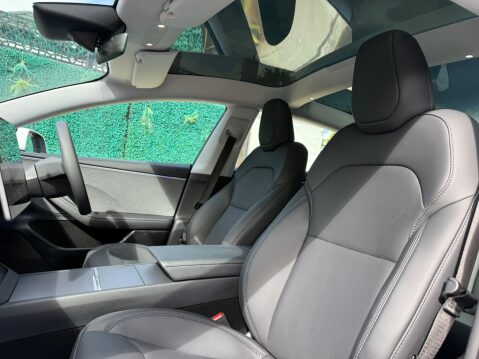 Tesla Model 3 Auto RWD 4dr 10