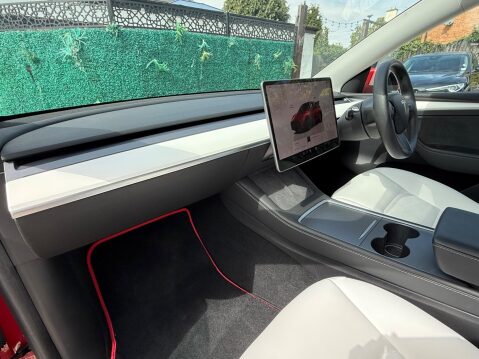 Tesla Model Y (Dual Motor) Long Range Auto 4WDE 5dr 35