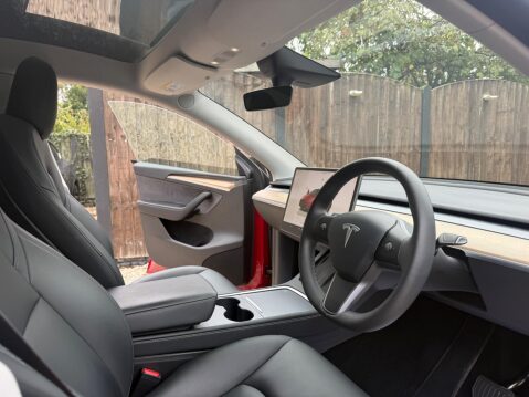 Tesla Model Y (Dual Motor) Long Range Auto 4WDE 5dr 26