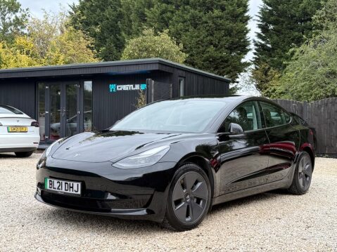 Tesla Model 3 Standard Range Plus Auto RWD 4dr 3