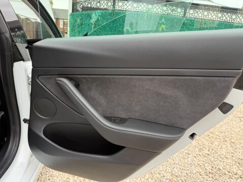 Tesla Model 3 (Dual Motor) Performance Auto 4WDE 4dr (Performance Upgrade) 29