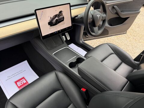 Tesla Model Y (Dual Motor) Long Range Auto 4WDE 5dr 32