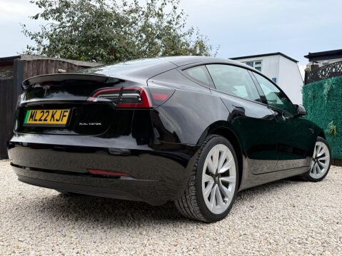 Tesla Model 3 (Dual Motor) Long Range Auto 4WDE 4dr 10