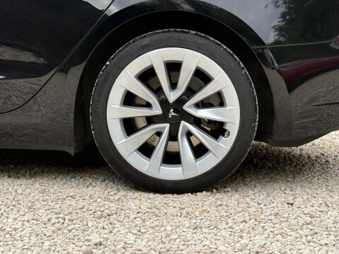 Tesla Model 3 (Dual Motor) Long Range Auto 4WDE 4dr 19