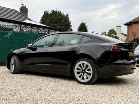 Tesla Model 3 (Dual Motor) Long Range Auto 4WDE 4dr 7