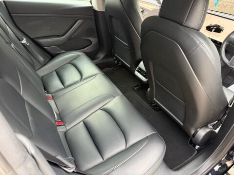 Tesla Model 3 (Dual Motor) Long Range Auto 4WDE 4dr 29