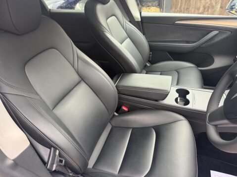 Tesla Model Y Auto RWD 5dr 26