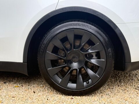 Tesla Model Y Auto RWD 5dr 3