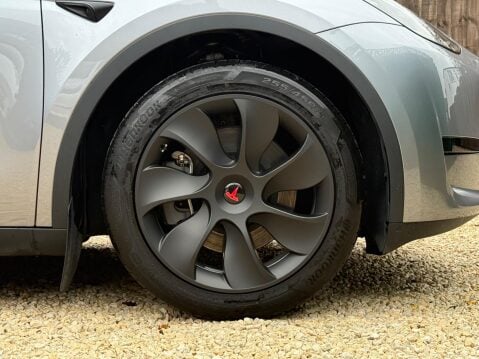 Tesla Model Y Auto RWD 5dr 20