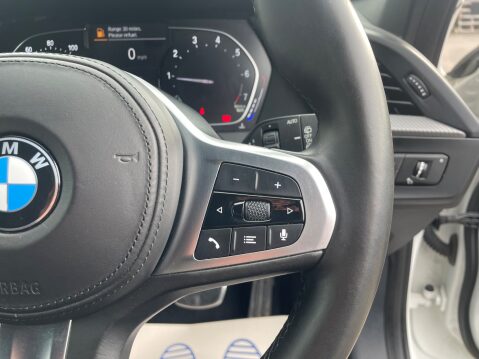 BMW 1 Series 118I M SPORT BLACK PACK STYLING 39