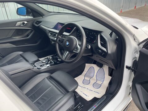 BMW 1 Series 118I M SPORT BLACK PACK STYLING 25