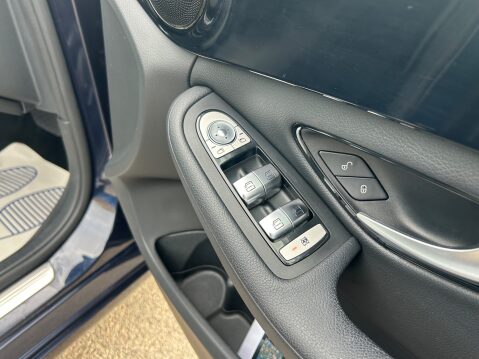 Mercedes-Benz C Class C 220 D SE SAT NAV REAR CAMERA FULL LEATHER 22