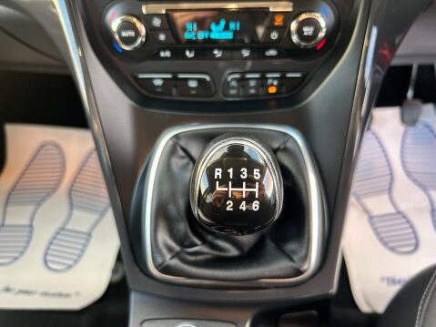 Ford Kuga TITANIUM TDCI PARK PILOT SAT NAV PARKING SENSORS 29