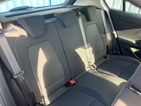 Ford Focus ZETEC TDCI APPLE CARPLAY LANE ASSIST 19