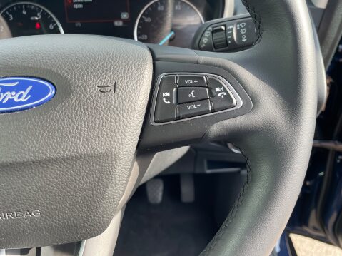 Ford Ecosport TITANIUM SAT NAV FRONT AND REAR PARKING SENSORS 27
