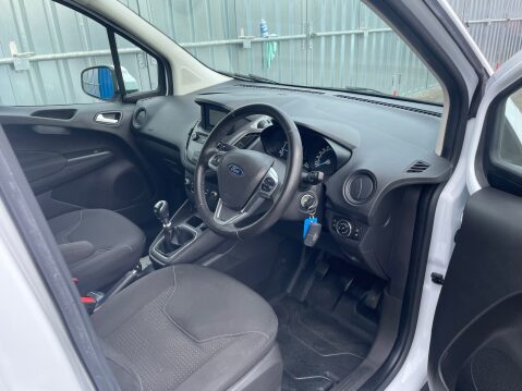 Ford Transit Courier LIMITED 1 OWNER FROM NEW ULEZ 13