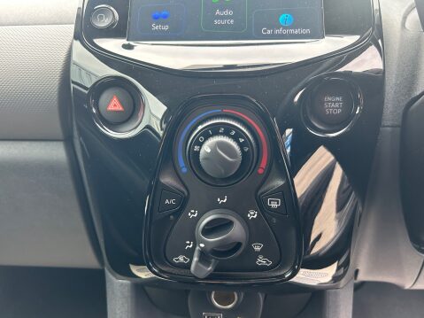 Peugeot 108 ALLURE 1 OWNER 10000 MILES 24