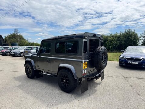 Land Rover Defender 2.2 TDCi XS 4WD SWB Euro 5 3dr 11