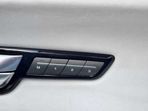 Land Rover Range Rover Evoque 2.0 TD4 HSE Dynamic Lux Auto 4WD Euro 6 (s/s) 5dr 74