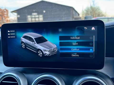 Mercedes-Benz GLC 2.0 GLC300e 13.5kWh AMG Line (Premium) G-Tronic+ 4MATIC Euro 6 (s/s) 5dr 13