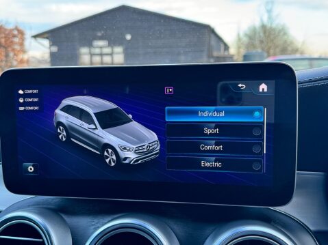 Mercedes-Benz GLC 2.0 GLC300e 13.5kWh AMG Line (Premium) G-Tronic+ 4MATIC Euro 6 (s/s) 5dr 66