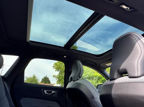 Volvo XC60 2.0h T6 Recharge 18.8kWh Inscription Auto AWD Euro 6 (s/s) 5dr 42