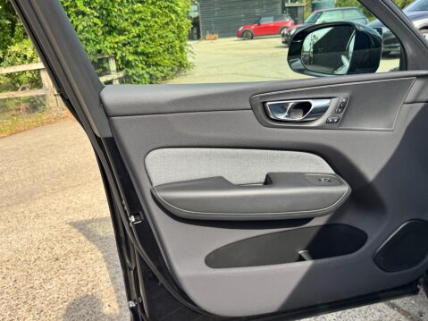 Volvo XC60 2.0h T6 Recharge 18.8kWh Inscription Auto AWD Euro 6 (s/s) 5dr 32