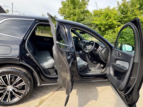 Volvo XC60 2.0h T6 Recharge 18.8kWh Inscription Auto AWD Euro 6 (s/s) 5dr 8