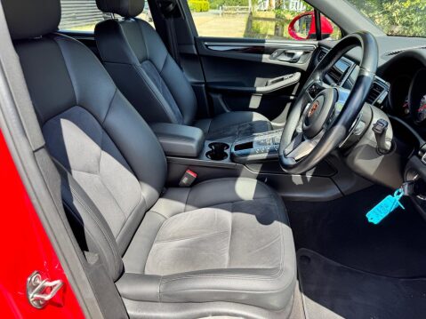 Porsche Macan 3.0 V6 S PDK 4WD Euro 6 (s/s) 5dr 47