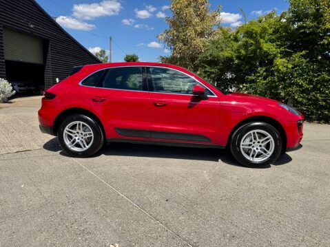 Porsche Macan 3.0 V6 S PDK 4WD Euro 6 (s/s) 5dr 37