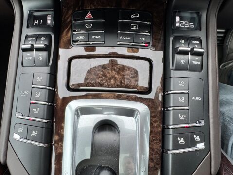 Porsche Cayenne 4.2 TD V8 S TiptronicS 4WD Euro 5 (s/s) 5dr 58