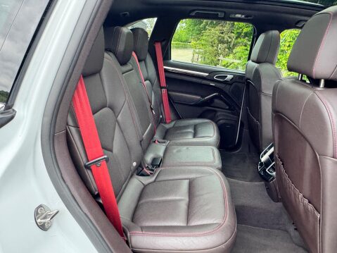 Porsche Cayenne 4.2 TD V8 S TiptronicS 4WD Euro 5 (s/s) 5dr 43
