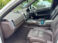 Porsche Cayenne 4.2 TD V8 S TiptronicS 4WD Euro 5 (s/s) 5dr 2