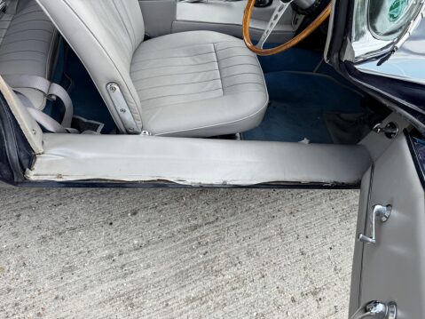 Jaguar E-Type 2+2 44