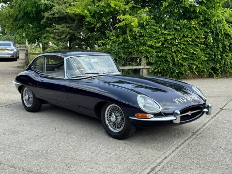 Jaguar E-Type 2+2 11
