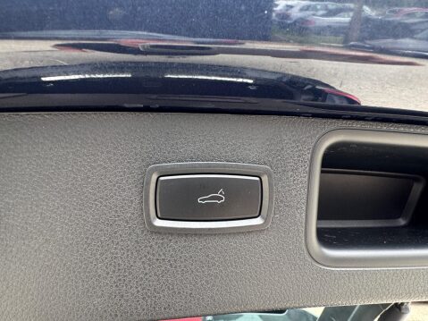 Porsche Macan 2.9T V6 Turbo PDK 4WD Euro 6 (s/s) 5dr 32