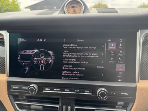 Porsche Macan 2.9T V6 Turbo PDK 4WD Euro 6 (s/s) 5dr 46